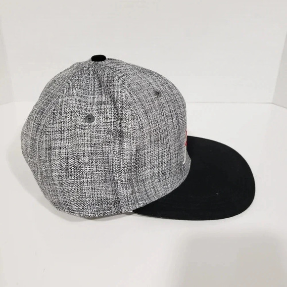 Coors Light Beer Flat Bill  Mens Gray/Black Snapback Hat. - Picture 3 of 5